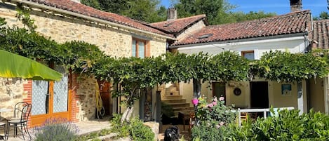 Façade de lâhĂ©bergement