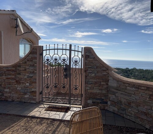 CASABELLA - Studio Élégant avec Vue Mer & Maquis