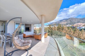 Outdoor dining - Lovely 3 bedroom apartment next to Higueron area. (Fuengirola)