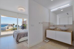 Hair dryer, towels - Lovely 3 bedroom apartment next to Higueron area. (Fuengirola)