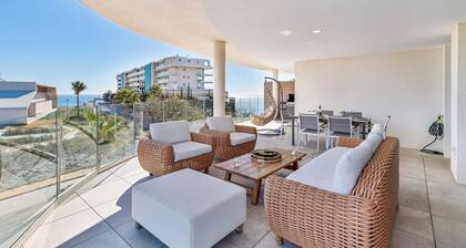 Lovely 3 bedroom apartment next to Higueron area.