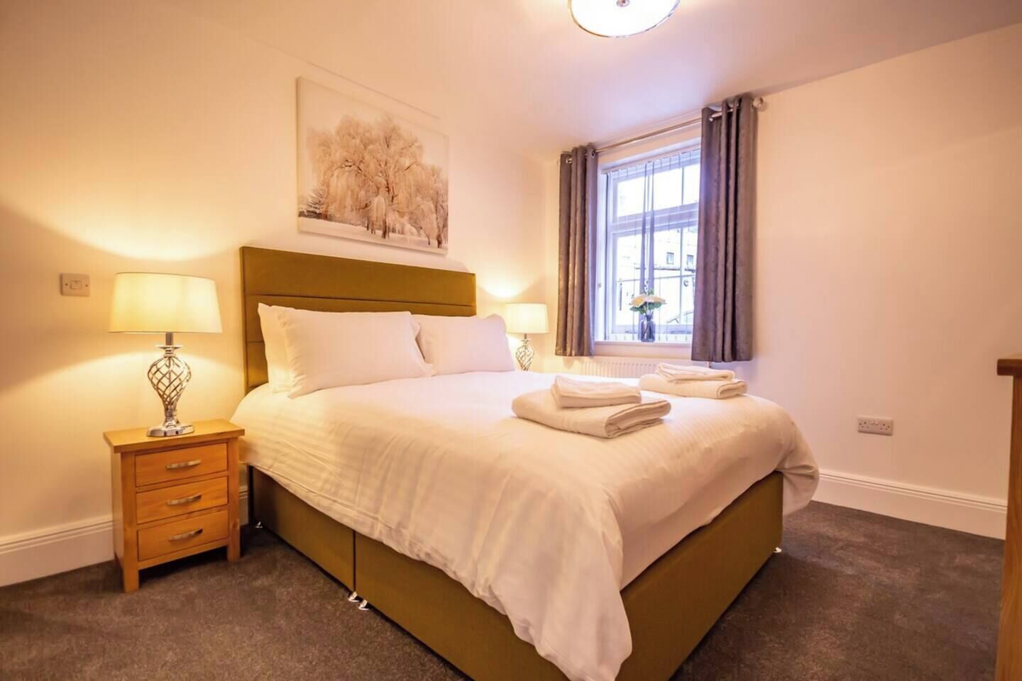 4 bedrooms, in-room safe, desk, iron/ironing board