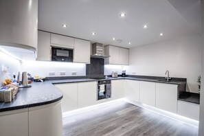 Fridge, microwave, oven, dishwasher