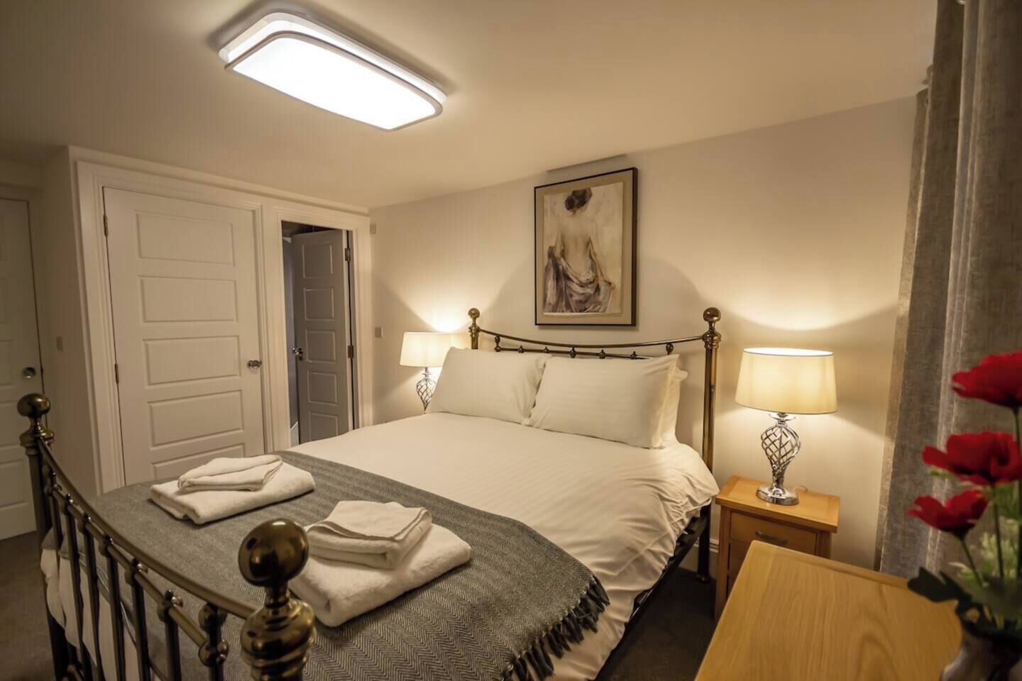 2 bedrooms, desk, iron/ironing board, free WiFi