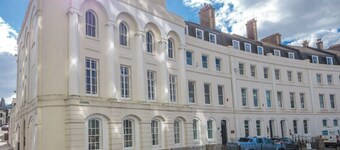 Luxury 1 bedroom ground floor apartment