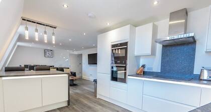 3 Bed - The Regency Suite by Pureserviced