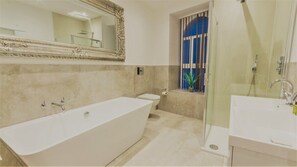 Towels - 3 Bed - The Regency Suite by Pureserviced (Plymouth)