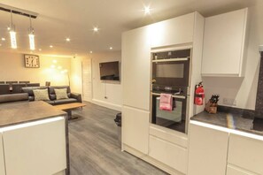 Microwave, oven, dishwasher, electric kettle
