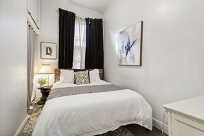 3 bedrooms, desk, iron/ironing board, WiFi