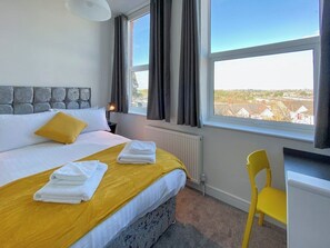 2 slaapkamers, een strijkplank/strijkijzer, wifi, beddengoed