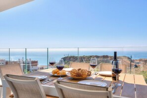 Outdoor dining - Charming apt with Ocean view (Fuengirola)