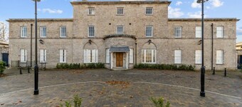 Luxury 2 bed apartment Mount Wise Plymouth parking