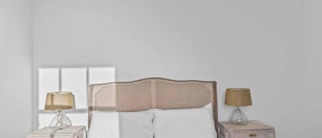 2 habitaciones, escritorio, tabla de planchar con plancha y wifi gratis