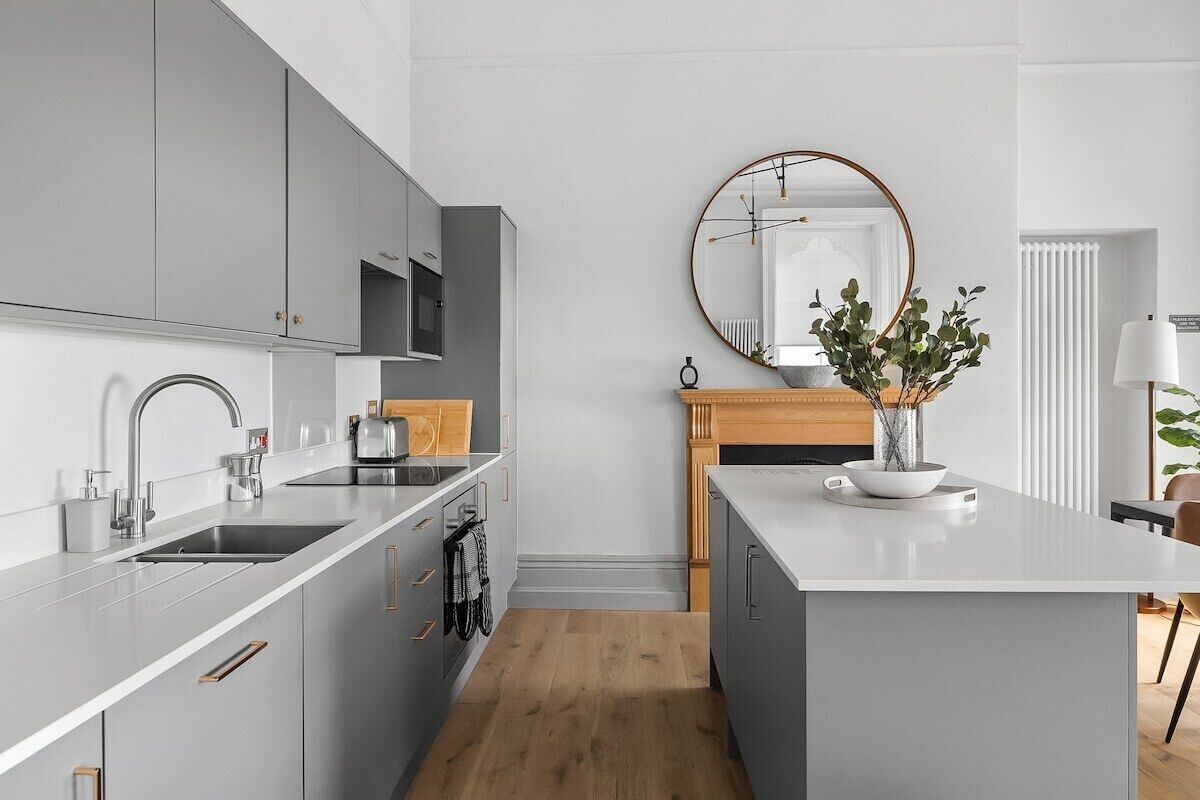 Fridge, microwave, oven, dishwasher