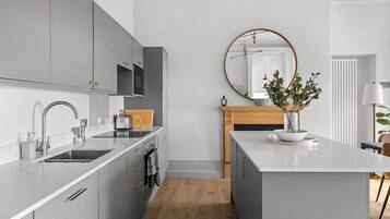 Fridge, microwave, oven, dishwasher