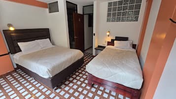 Family Room, River View | Free WiFi