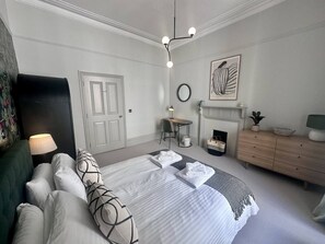1 bedroom, desk, iron/ironing board, WiFi (free)