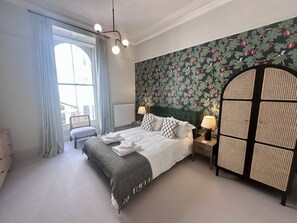 1 bedroom, desk, iron/ironing board, WiFi (free)