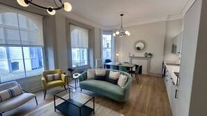 Living area - Halliford By Pureserviced (Plymouth)