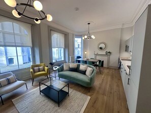 Living area - Halliford By Pureserviced (Plymouth)
