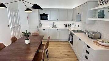 Fridge, microwave, oven, dishwasher