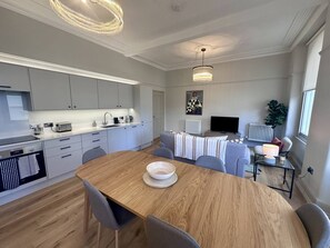 Fridge, microwave, oven, dishwasher - Ranelagh By Pureserviced (Plymouth)