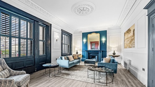 Huge spacious 8 bed luxury villa