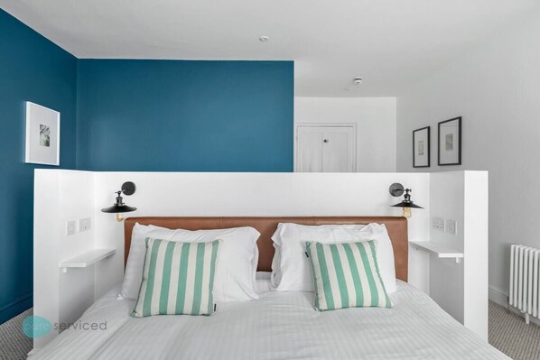 2 bedrooms, desk, iron/ironing board, free WiFi