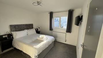 1 bedroom, iron/ironing board, WiFi