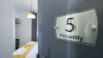 1 bedroom, iron/ironing board, WiFi