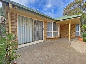 تفاصيل الفندق من الخارج