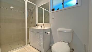 Shower, towels