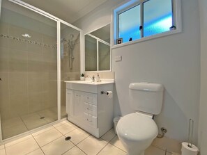 Shower, towels