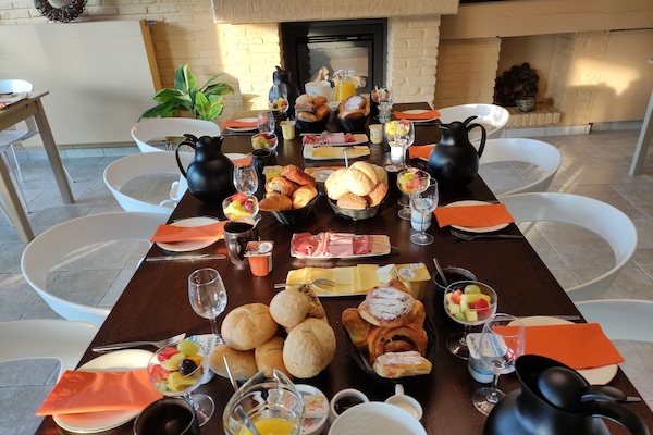 Daily continental breakfast for a fee