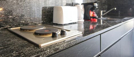 Microwave, oven, stovetop, coffee/tea maker