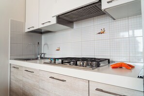 Apartment, 1 Bedroom, Balcony, Ocean View | Interior