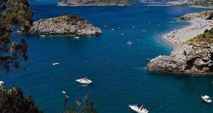 Villa Luna by the sea in Calabria