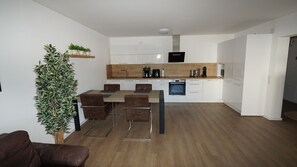 Private kitchen - NEW | MODERN | HIGH QUALITY | APARTMENT in Ramstein | 5 minutes from RAB (Ramstein-Miesenbach)