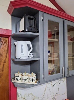 Interior - THE COZY WOODEN NEST IN LABORIE (LABORIE)