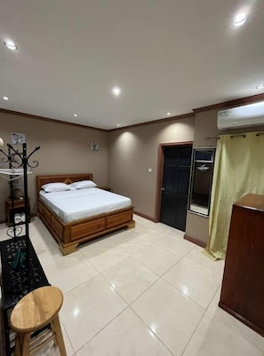 1 bedroom, iron/ironing board, free WiFi, bed sheets
