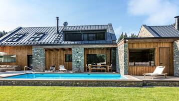 Villa | Pool | Indoor pool, outdoor pool