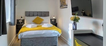 Luxury studio apartment by the station