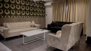 Exclusive Apartment, 1 King Bed with Sofa bed, City View | In-room safe, desk, blackout drapes, free WiFi - Maison Fahrenheit Hotel (Lagos)