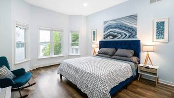 5 bedrooms, desk, iron/ironing board, travel cot