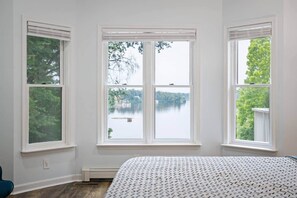 5 Schlafzimmer, Schreibtisch, Bügeleisen/Bügelbrett, kostenloses WLAN