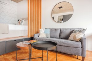 Een 50-inch smart-tv met digitale zenders