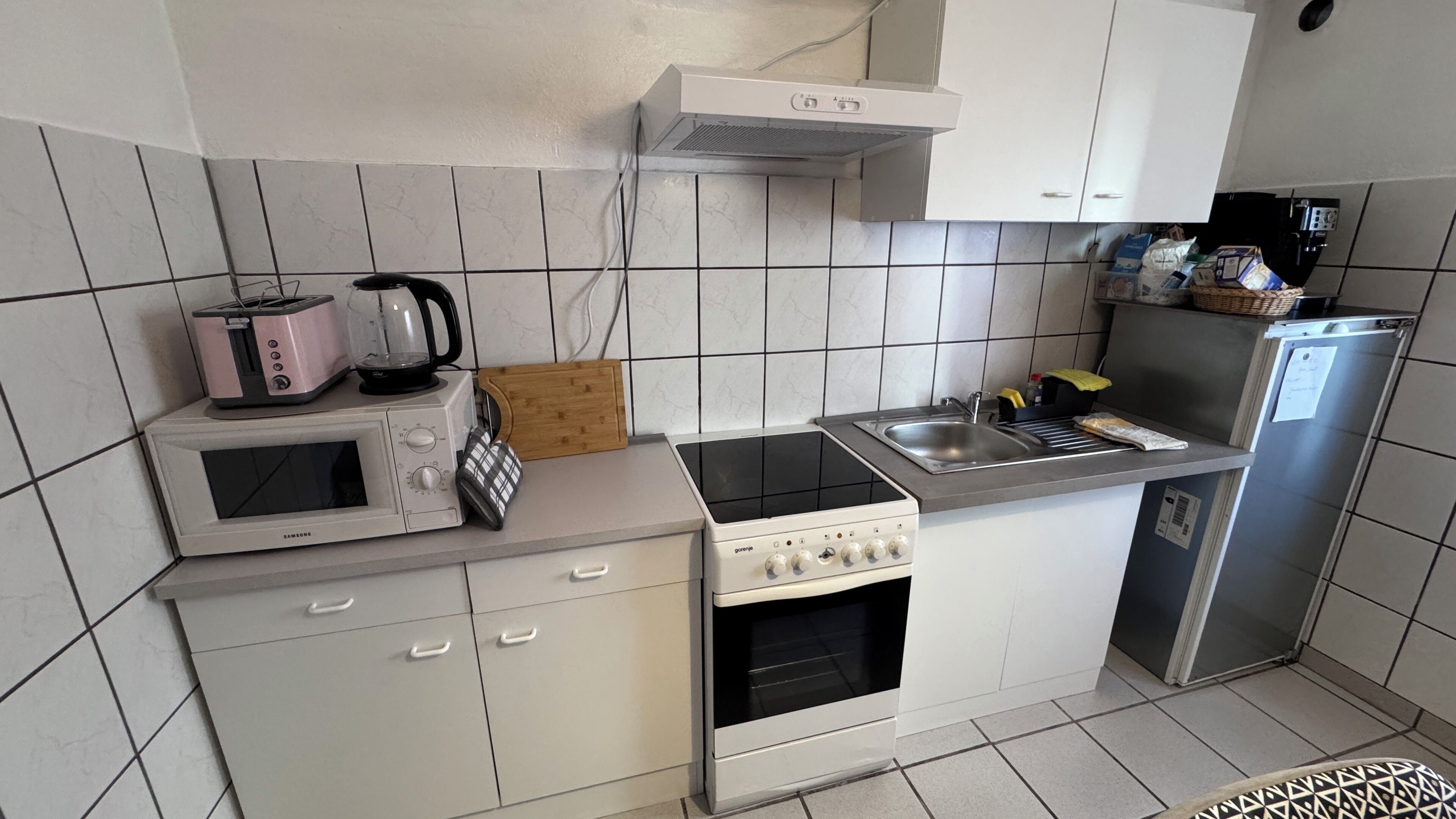 Mikrobølgeovn, ovn og kokeplater