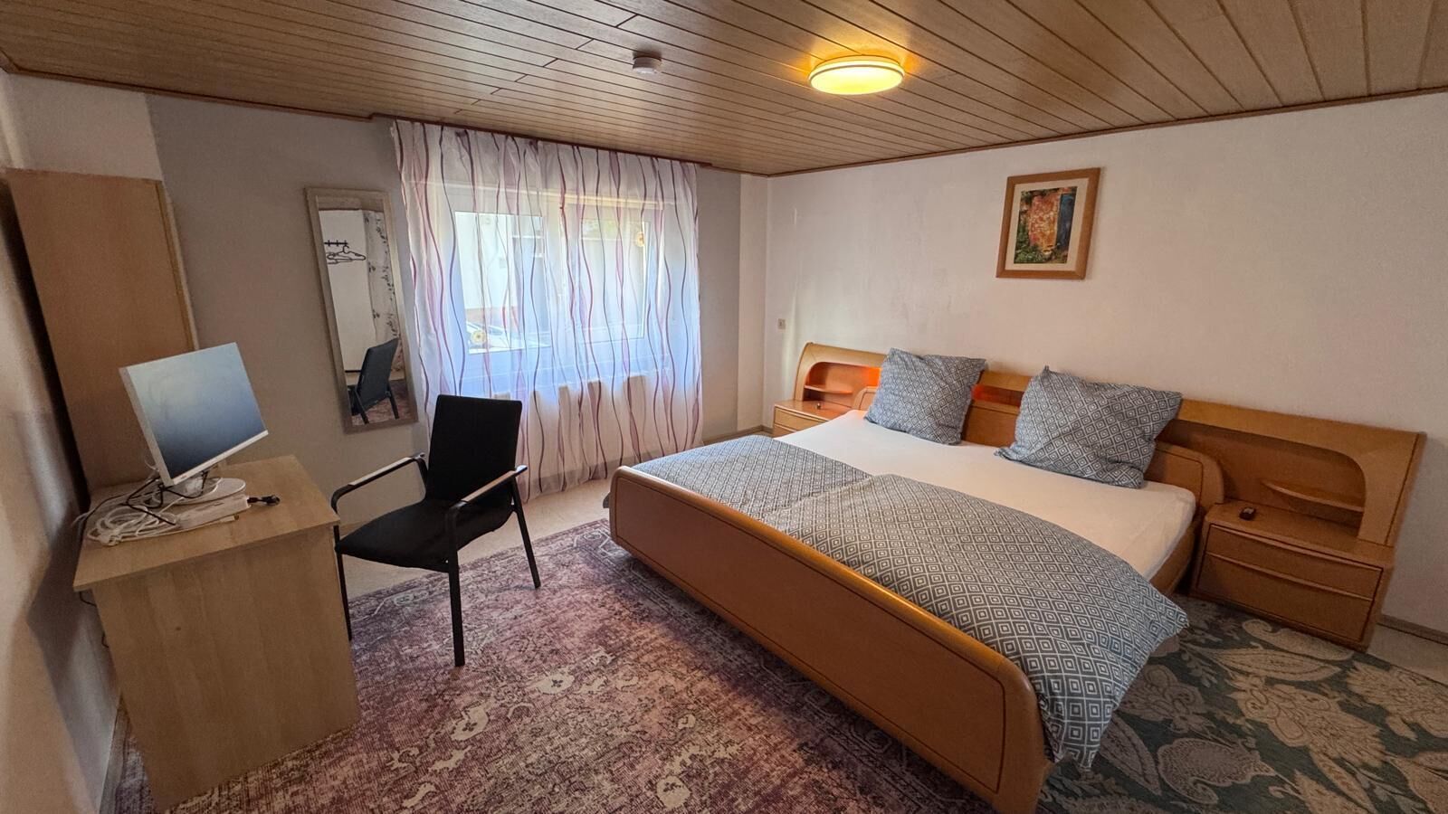 3 chambres, fer et planche à repasser, Wi-Fi, draps fournis