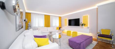 Superior-lejlighed - køkken - udsigt til have | 1 soveværelse, premium-sengetøj, pengeskab på værelset, lydisolering