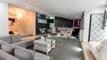 1 bedroom, blackout curtains, soundproofing, iron/ironing board